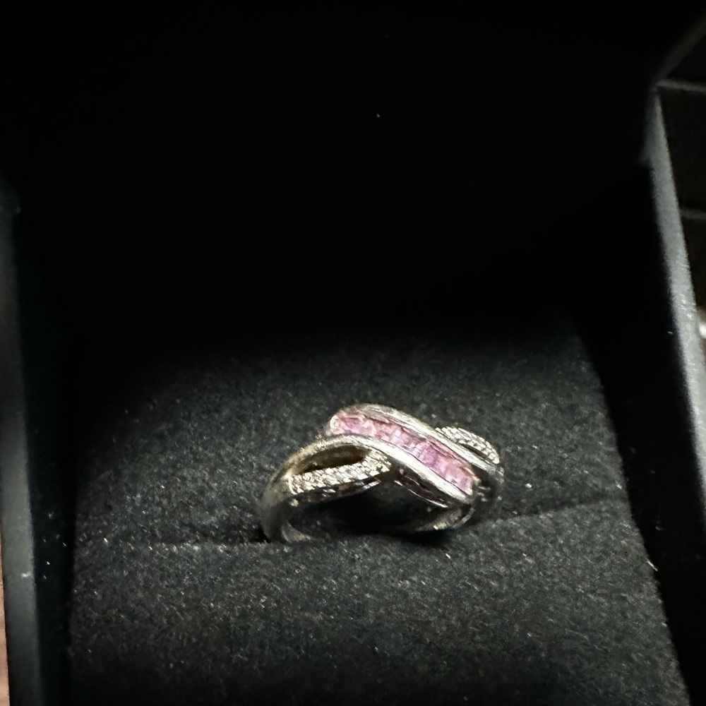 Size 6 Kay jewelers ring.